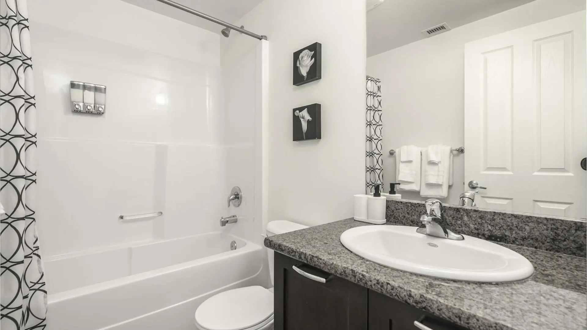 Mountain View-2Br Condo Near U Of C/Ctrain/Mall Calgary